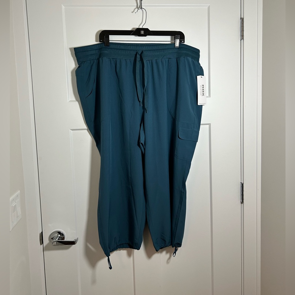 Women’s 3X athletic jogger crop pants